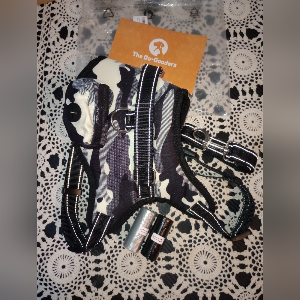NWT The Do Gooders Dog vest harness leash set with poop bag pocket Size …